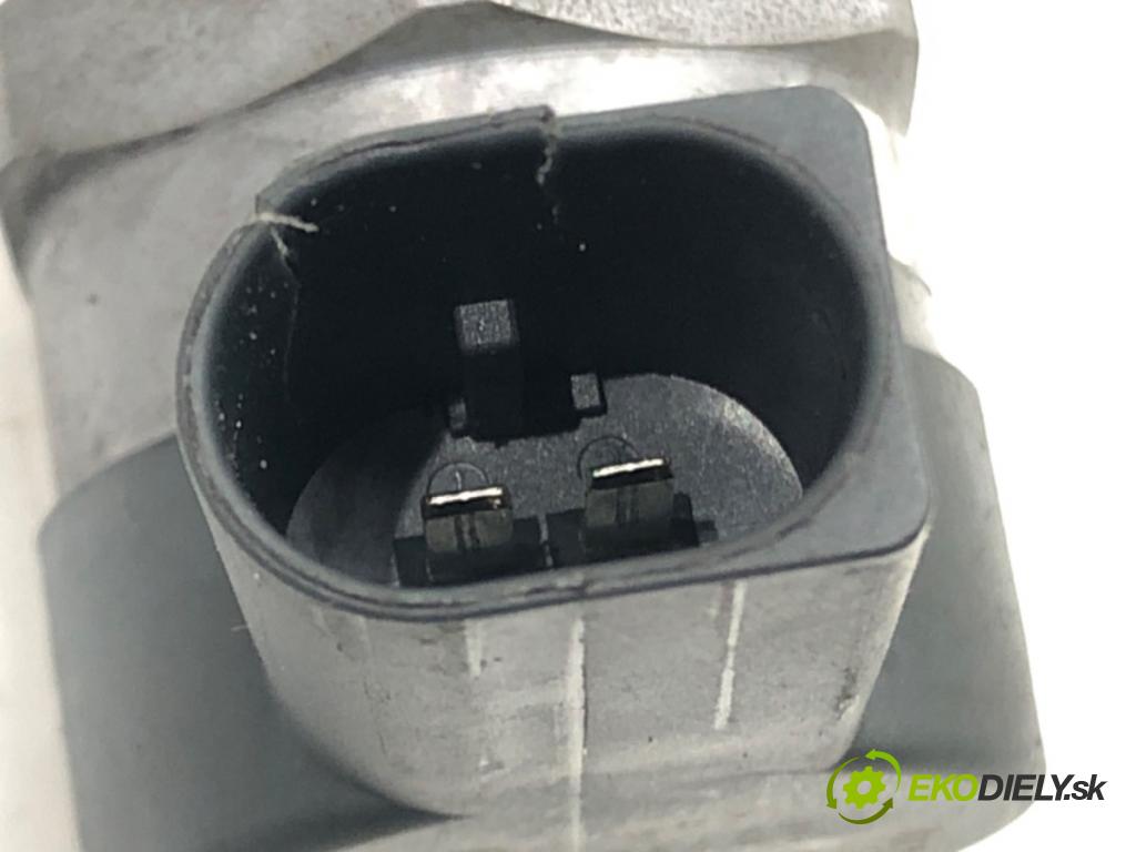 AUDI A6 C7 (4G2, 4GC) 2010 - 2018    3.0 TDI quattro 180 kW [245 KM] olej napędowy 2011  Snímač tlaku paliva 057130764AE (Snímače)