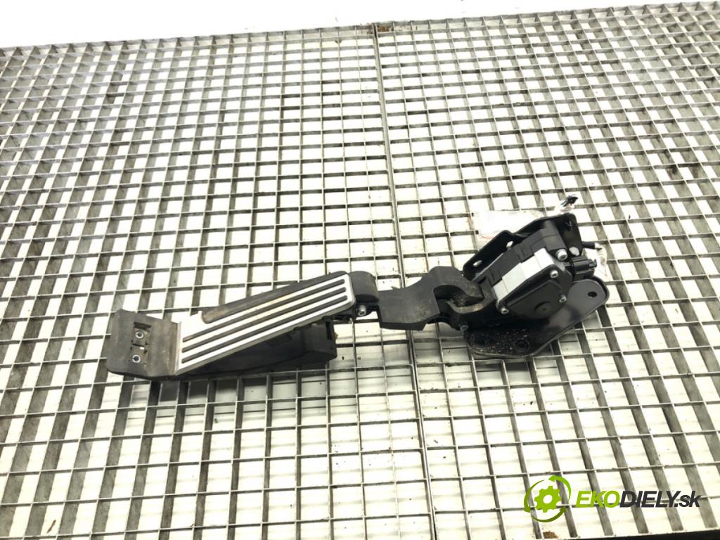 INFINITI Q50 2013 - 2022    2.0 T 155 kW [211 KM] benzyna 2014 - 2022  Potenciometer plynového pedálu APM50-304 (Pedále)