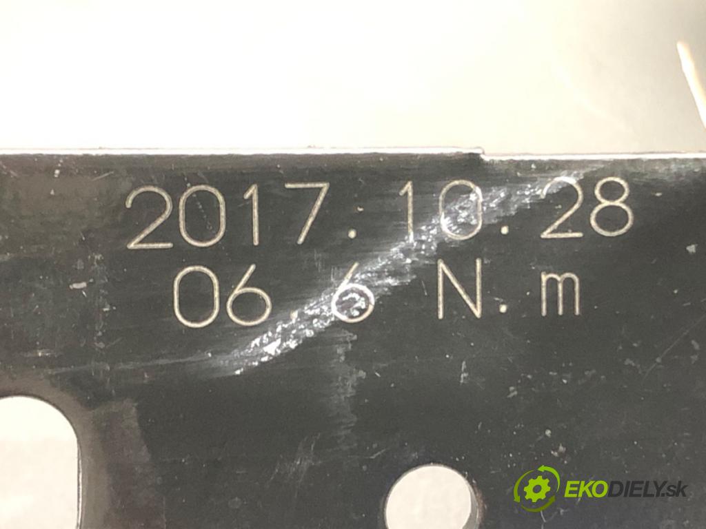 INFINITI Q50 2013 - 2022    2.0 T 155 kW [211 KM] benzyna 2014 - 2022  Lakťová opierka  (Lakťové opierky)