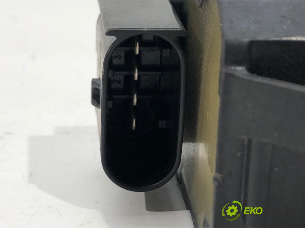 INFINITI Q50 2013 - 2022    2.0 T 155 kW [211 KM] benzyna 2014 - 2022  Cievka zapaľovacia A2749060700 (Zapaľovacie cievky, moduly)