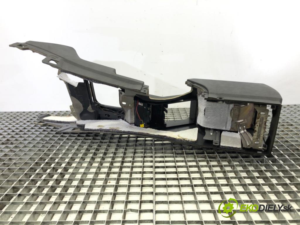 BMW 5 (E39) 1995 - 2003    520 i 110 kW [150 KM] benzyna 1996 - 2003  Tunel stredový 8159687 (Stredový tunel / panel)