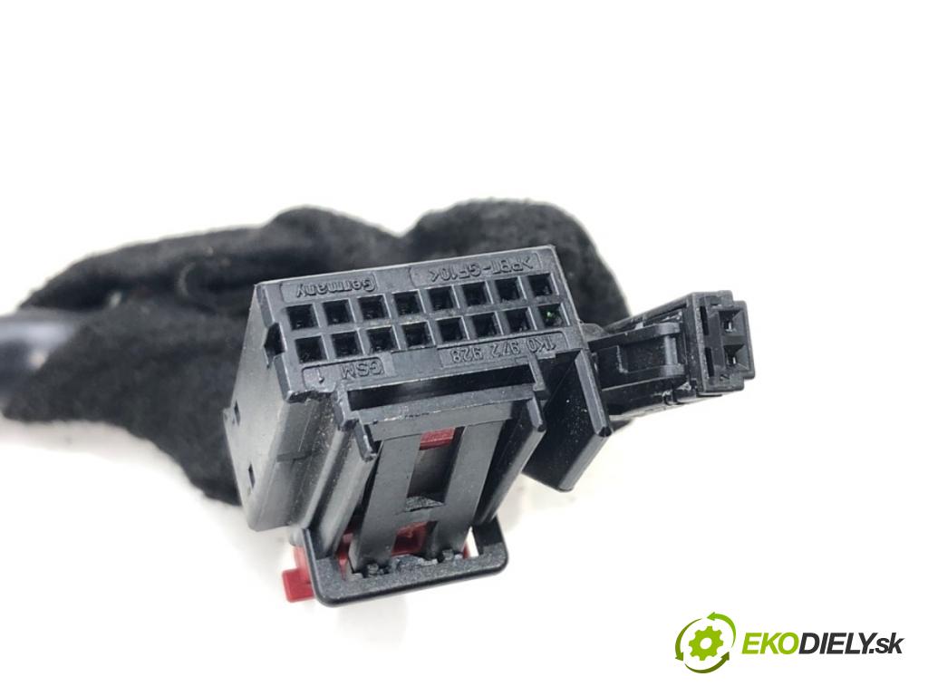 AUDI A8 D4 sedan 2010 273 kW 4.2 FSI quattro 4163 Spätné zrkadlo pravy LZ9Y