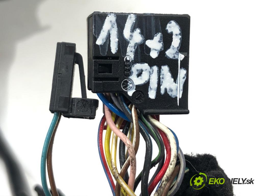 AUDI A8 D4 sedan 2010 273 kW 4.2 FSI quattro 4163 Spätné zrkadlo pravy LZ9Y