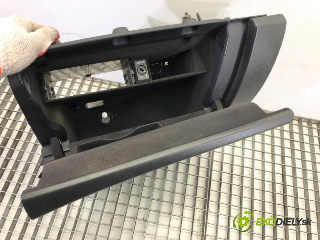 AUDI A8 D4 (4H2, 4H8, 4HC, 4HL) 2009 - 2018    4.2 FSI quattro 273 kW [371 KM] benzyna 2009 - 201  Priehradka, kastlík spolujazdca 4H1857096A (Priehradky, kastlíky)