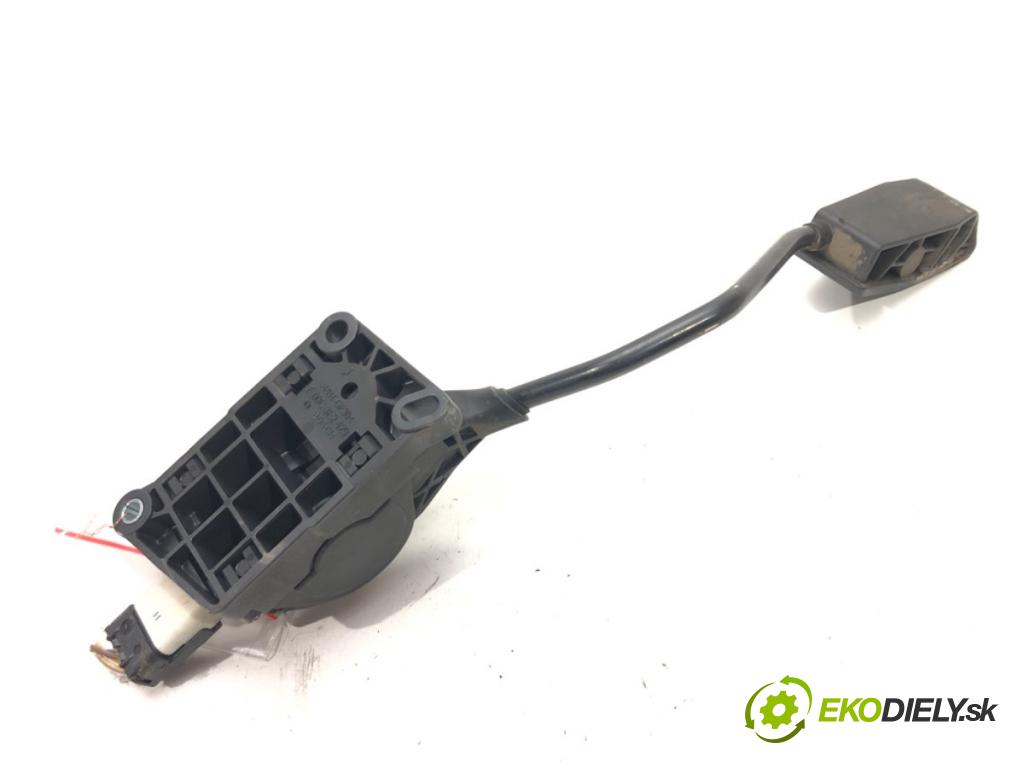 PEUGEOT 407 (6D_) 2004 - 2011    2.0 (6DRFNB, 6DRFNE) 100 kW [136 KM] benzyna 2004   Potenciometer plynového pedálu F00C3E2429 (Pedále)