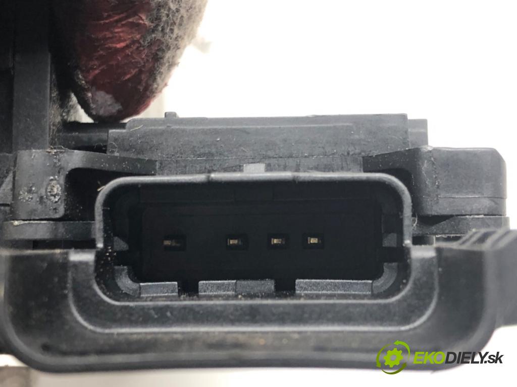 CITROEN C4 PICASSO I nadwozie wielkoprzestrzenne (MPV) (UD_) 2006 - 2015    1.6 VTi 120 88 kW [120 KM] benzyna 2008 - 2013  zámok dveře pravý přední část 24099816