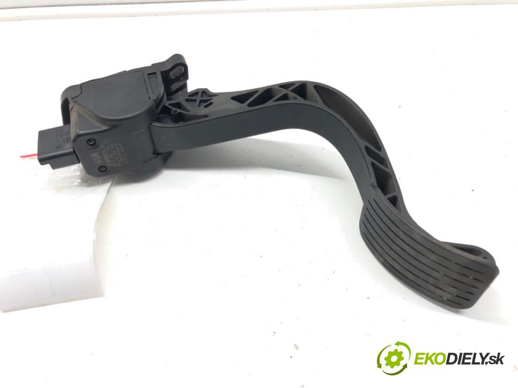 CITROEN C4 PICASSO I nadwozie wielkoprzestrzenne (MPV) (UD_) 2006 - 2015    1.6 VTi 120 88 kW [120 KM] benzyna 2008 - 2013  Potenciometer plynového pedálu 9681990080 (Pedále)