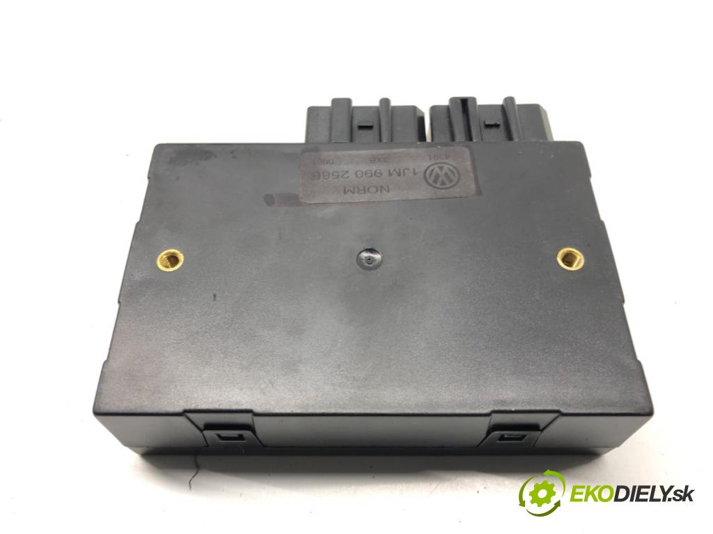 VW BORA I (1J2) 1998 - 2013    1.4 16V 55 kW [75 KM] benzyna 2000 - 2005  Modul komfortu 1C0962258J (Moduly komfortu)