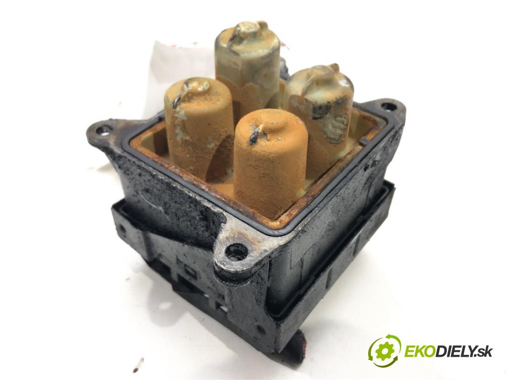 MERCEDES-BENZ KLASA C (W203) 2000 - 2007    C 220 CDI (203.006) 105 kW [143 KM] olej napędowy   vody  (Ohřívání, ventilace)