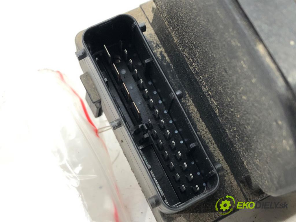 VW PASSAT B5 (3B2) 1996 - 2001    1.8 92 kW [125 KM] benzyna 1996 - 2000  Pumpa ABS 0273004281 (Pumpy ABS)