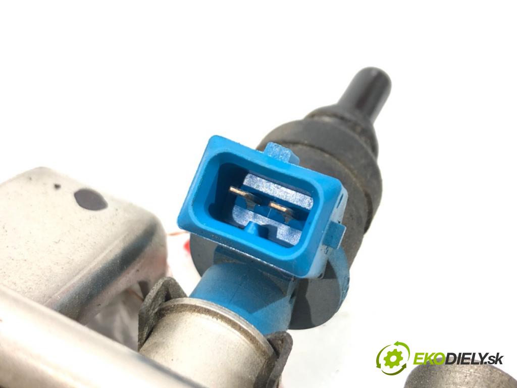 VW PASSAT B5 (3B2) 1996 - 2001    1.8 92 kW [125 KM] benzyna 1996 - 2000  Lišta vstrekovacia 058133681B (Vstrekovacie lišty)