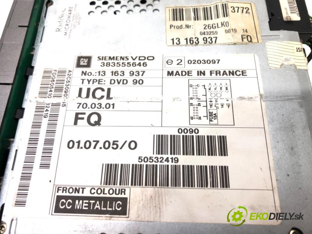 OPEL SIGNUM liftback (Z03) 2003 - 2008    1.9 CDTI (F48) 110 kW [150 KM] olej napędowy 2004   RADIO 13163937 (Audio zariadenia)