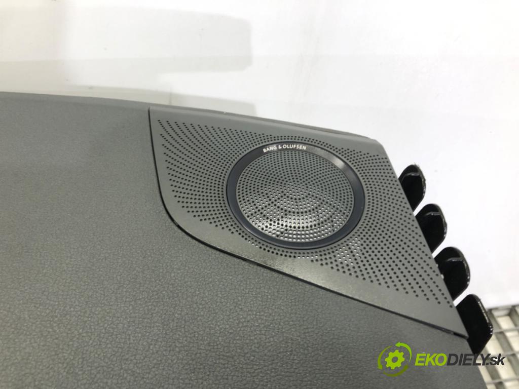 AUDI A5 (8T3) 2007 - 2017    2.0 TDI 130 kW [177 KM] olej napędowy 2011 - 2017  Palubná doska  (Palubné dosky)