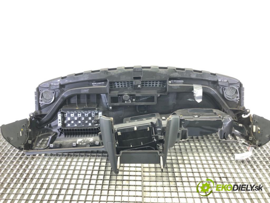 AUDI A5 (8T3) 2007 - 2017    2.0 TDI 130 kW [177 KM] olej napędowy 2011 - 2017  Palubná doska  (Palubné dosky)