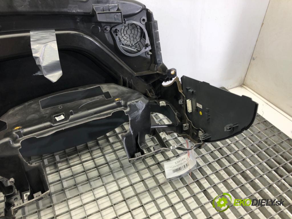 AUDI A5 (8T3) 2007 - 2017    2.0 TDI 130 kW [177 KM] olej napędowy 2011 - 2017  Palubná doska  (Palubné dosky)