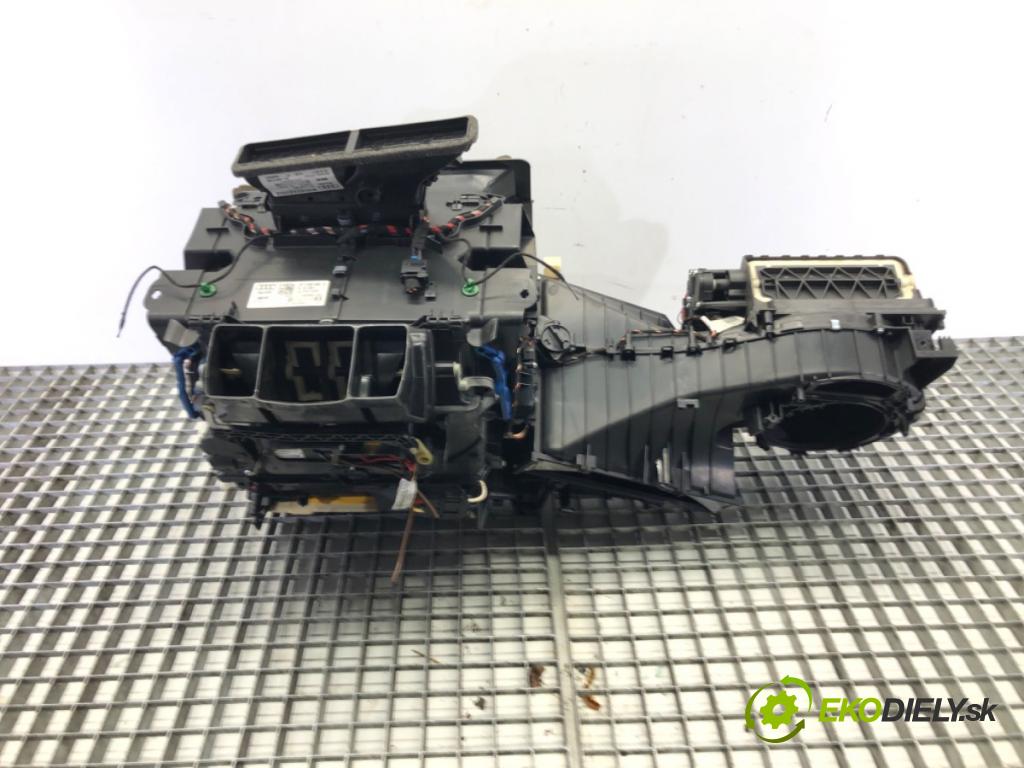 AUDI A5 (8T3) 2007 - 2017    2.0 TDI 130 kW [177 KM] olej napędowy 2011 - 2017  Výhrevné teleso, radiátor kúrenia komplet KOMBAJN 8T1820005G (Radiátory kúrenia)