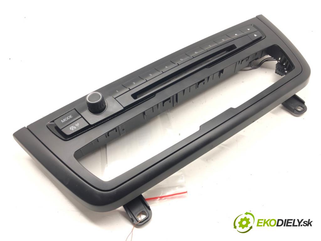BMW 3 Touring (F31) 2012 - 2019    316 d 85 kW [116 KM] olej napędowy 2012 - 2019  Panel ovládania radia 17313810 (Prepínače, spínače, tlačidlá a ovládače kúrenia)