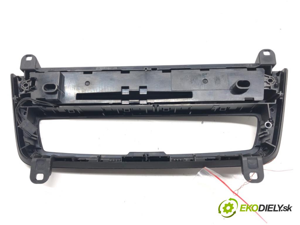 BMW 3 Touring (F31) 2012 - 2019    316 d 85 kW [116 KM] olej napędowy 2012 - 2019  Panel ovládania radia 17313810 (Prepínače, spínače, tlačidlá a ovládače kúrenia)