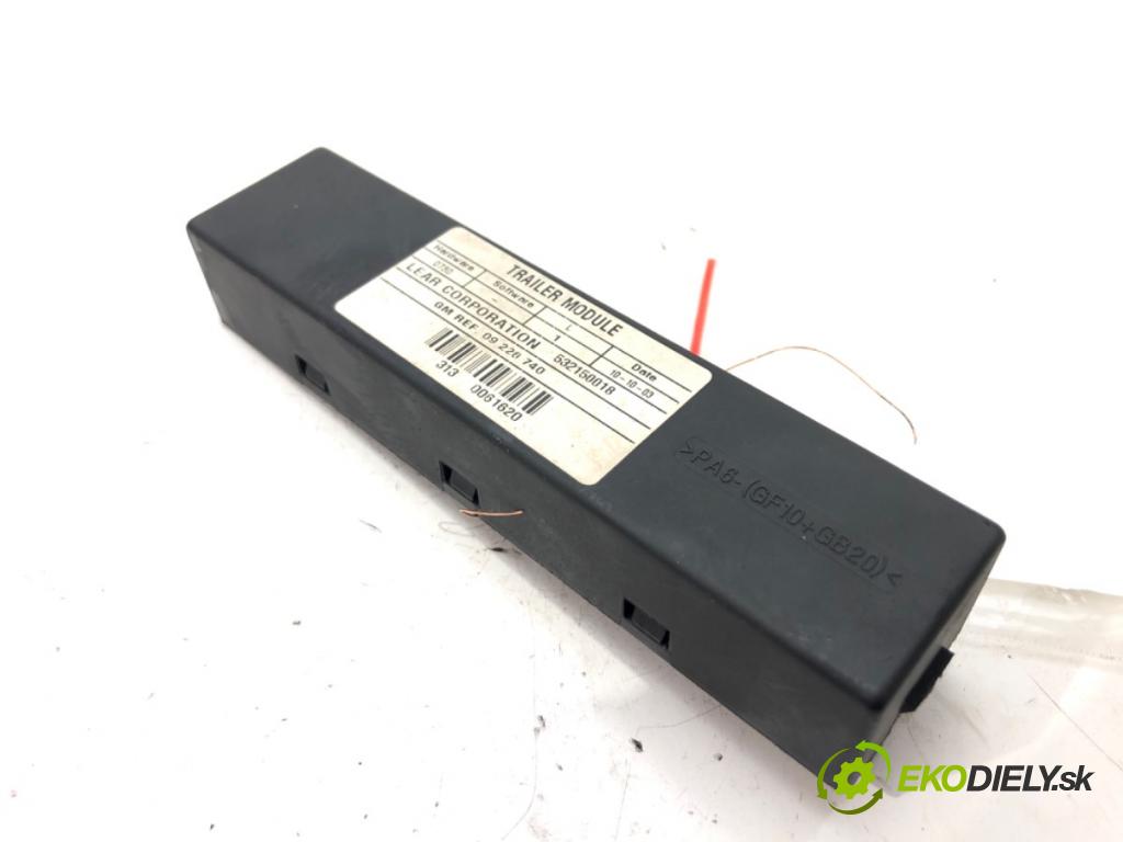 OPEL SIGNUM liftback (Z03) 2003 - 2008    3.0 V6 CDTI (F48) 130 kW [177 KM] olej napędowy 20  Modul ťažného oka 09228740 (Ostatné)
