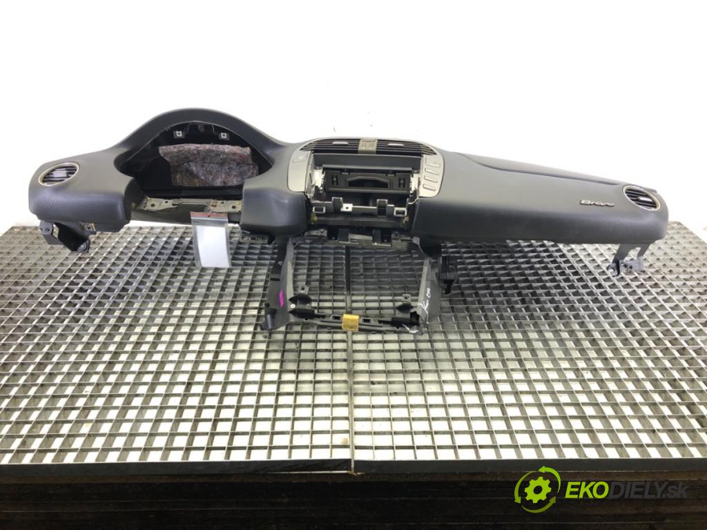 FIAT BRAVO II (198_) 2006 - 2022    1.9 D Multijet (198AXB1A) 88 kW [120 KM] olej napę  palubní doska  (Palubní desky)