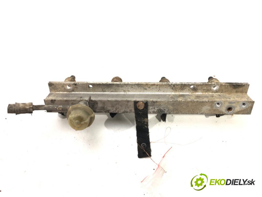 HONDA CR-V I (RD) 1995 - 2002    2.0 94 kW [128 KM] benzyna 1996 - 1998  Lišta vstrekovacia  (Vstrekovacie lišty)