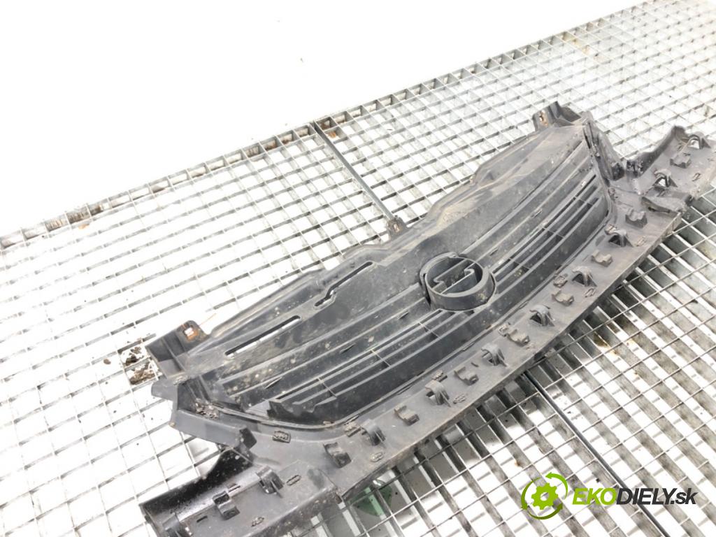 OPEL CORSA C (X01) 2000 - 2009    1.4 (F08, F68) 66 kW [90 KM] benzyna 2000 - 2009  mřížka maska  (Mřížky (masky) chladičů)