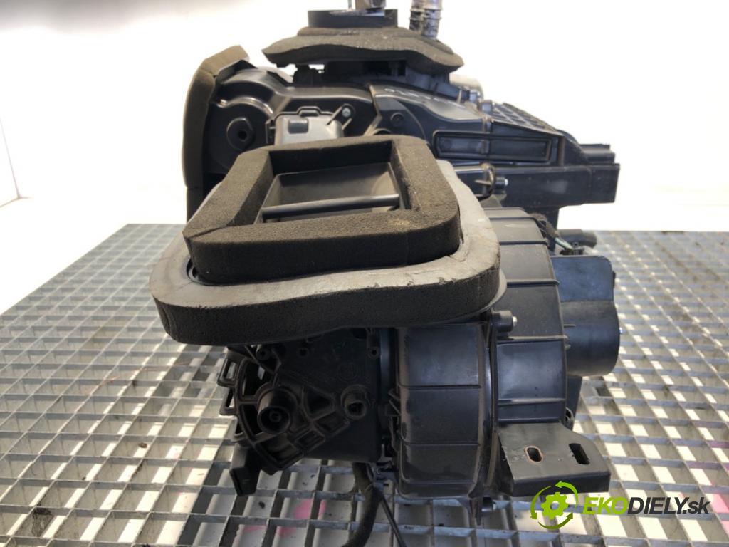 FIAT DUCATO Autobus (250_) 2006 - 2022    120 Multijet 2,3 D 88 kW [120 KM] olej napędowy 20  Výhrevné teleso, radiátor kúrenia komplet KOMBAJN 07354567950 (Radiátory kúrenia)