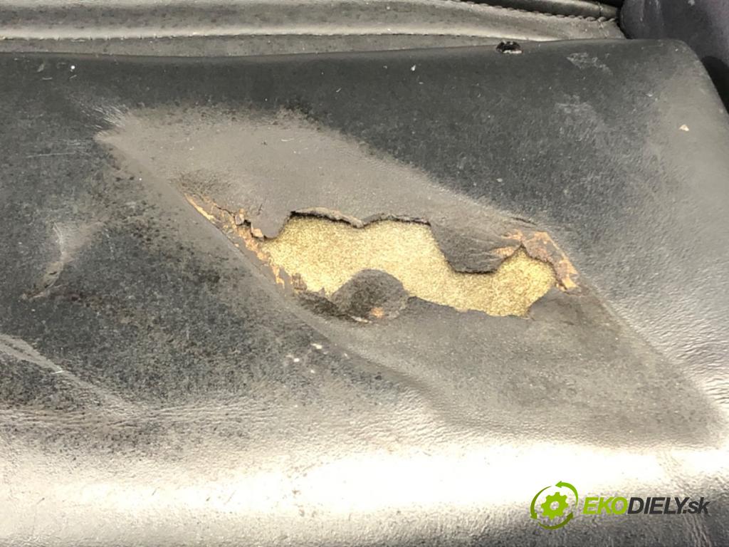 AUDI A6 C7 (4G2, 4GC) 2010 - 2018 kvalita C do ŠITIE: SEDADLÁ: sedačky motor 3.0TDI 240kW: ( 326KM ) VIN: WAUZZZ4G4GN085962 sedan 4D
Prevodovka automatická farba Kovový: black rok rok vyr. 2015
obdobie rok vyr. 2010-2018
