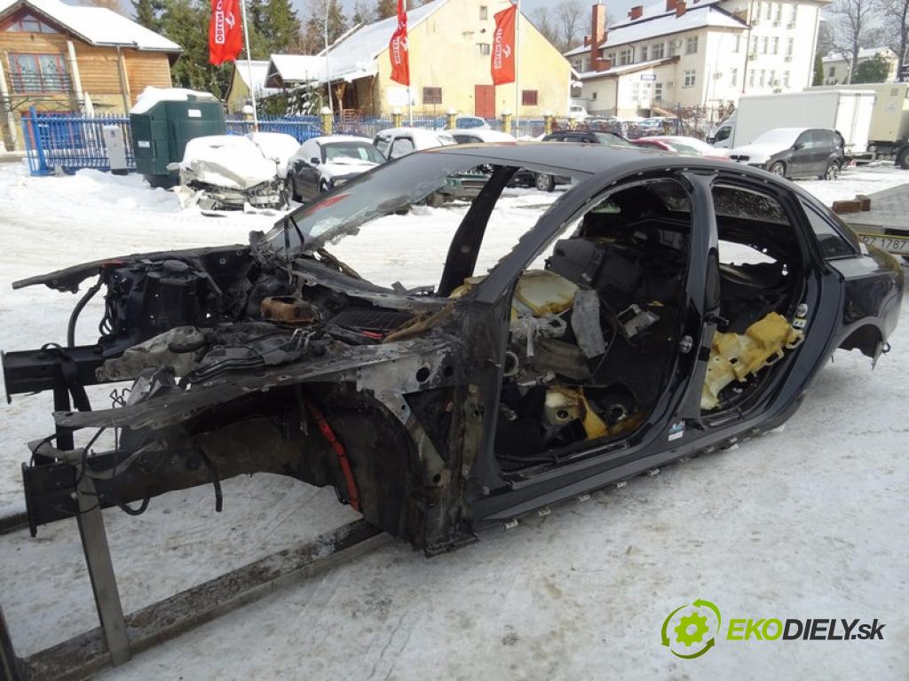 AUDI A6 C7 (4G2, 4GC) 2010 - 2018    3.0 TDI quattro 240 kW [326 KM] olej napędowy 2014  KAROSERIA ČTVRŤÁK blatník zadní část levý pravý střecha POŠTY: prahy