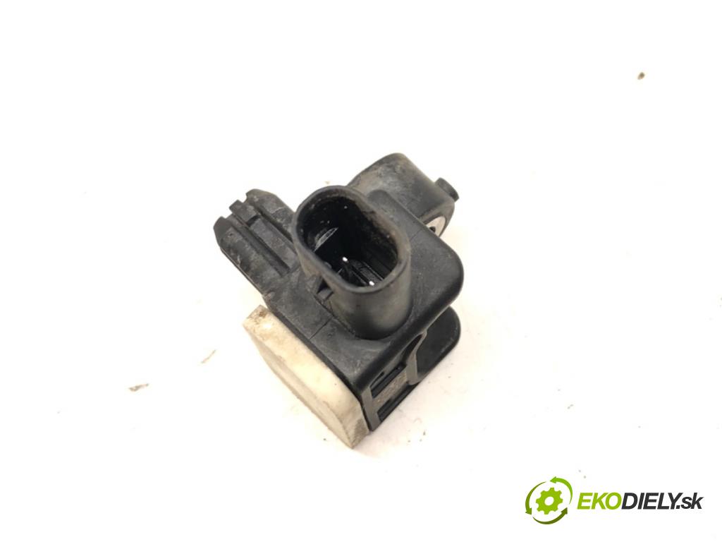 AUDI A6 C7 (4G2, 4GC) 2010 - 2018    3.0 TDI quattro 240 kW [326 KM] olej napędowy 2014  Snímač nárazu 4H0959651A (Snímače nárazu)