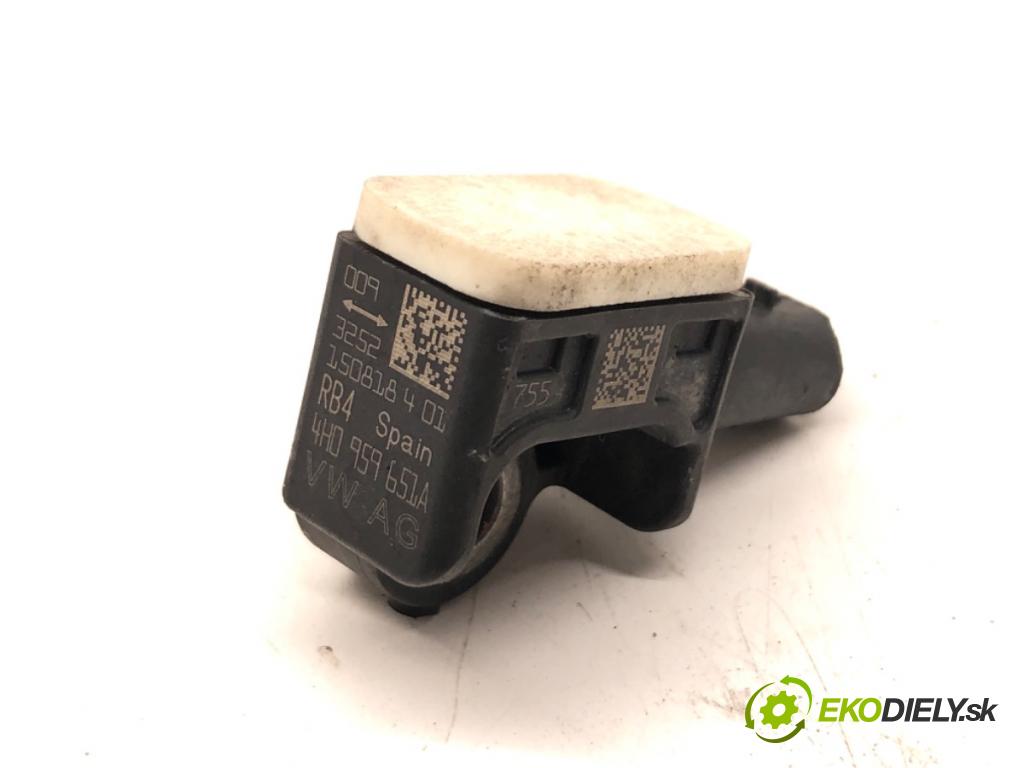 AUDI A6 C7 (4G2, 4GC) 2010 - 2018    3.0 TDI quattro 240 kW [326 KM] olej napędowy 2014  Snímač nárazu 4H0959651A (Snímače nárazu)