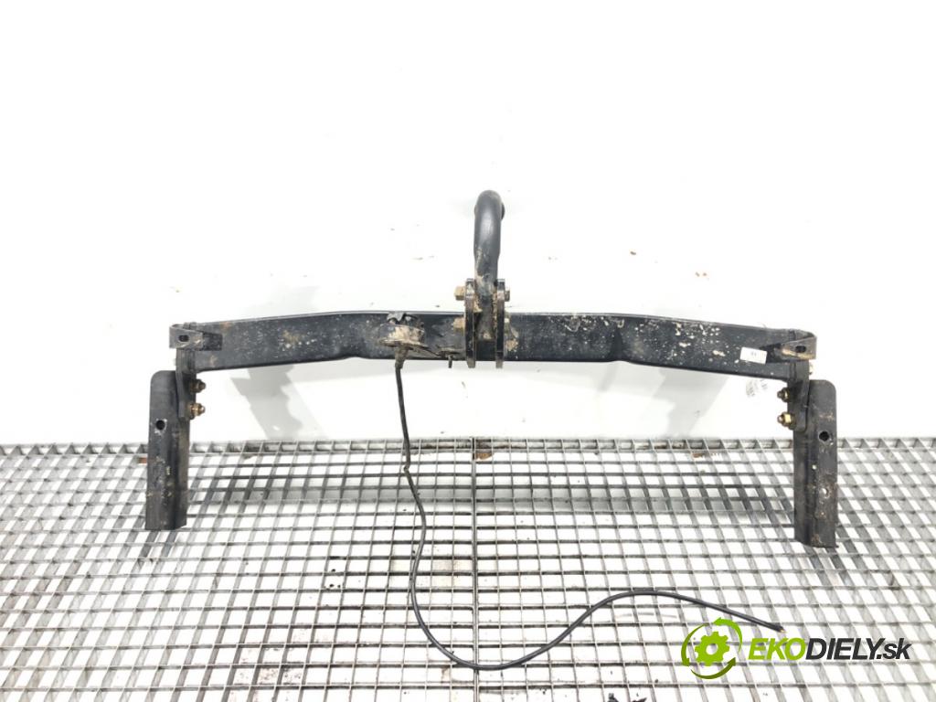 AUDI A6 C5 Avant (4B5) 1997 - 2005    2.5 TDI quattro 132 kW [180 KM] olej napędowy 2000  Hák tažné zařízení 