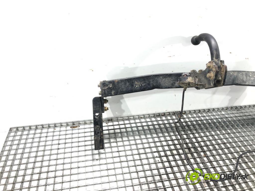 AUDI A6 C5 Avant (4B5) 1997 - 2005    2.5 TDI quattro 132 kW [180 KM] olej napędowy 2000  Hák tažné zařízení