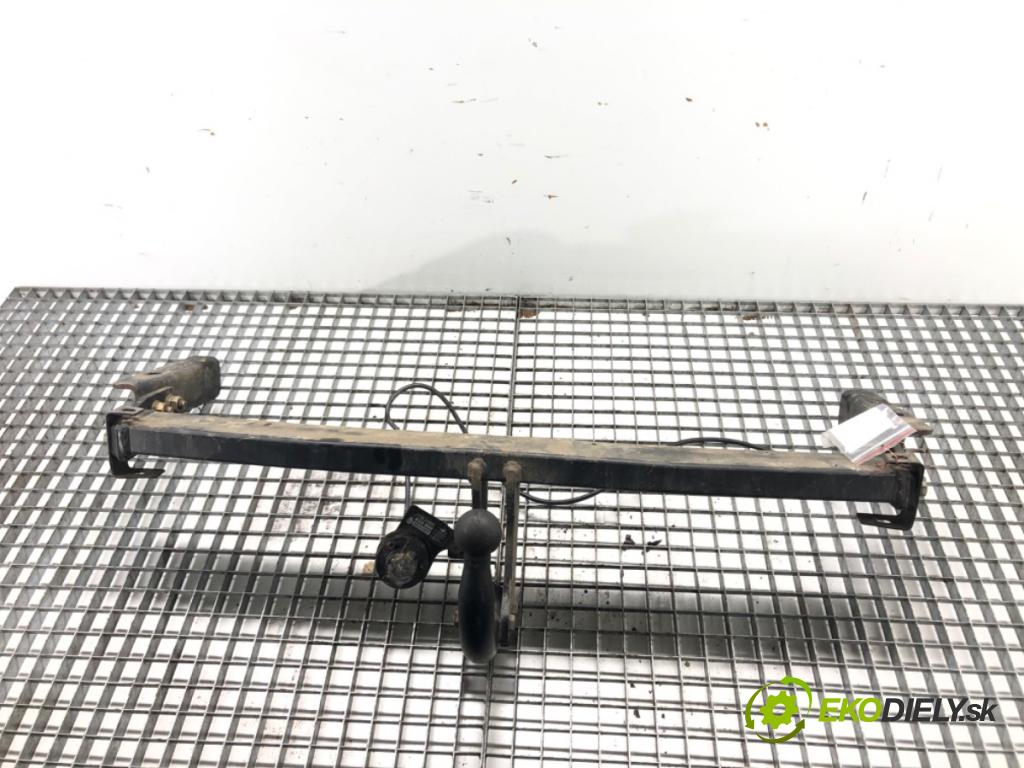 AUDI A6 C5 Avant (4B5) 1997 - 2005    2.5 TDI quattro 132 kW [180 KM] olej napędowy 2000  Hák tažné zařízení