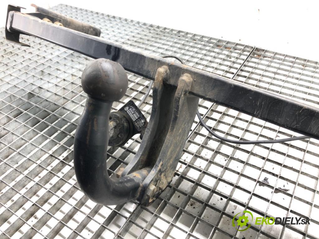 AUDI A6 C5 Avant (4B5) 1997 - 2005    2.5 TDI quattro 132 kW [180 KM] olej napędowy 2000  Hák tažné zařízení