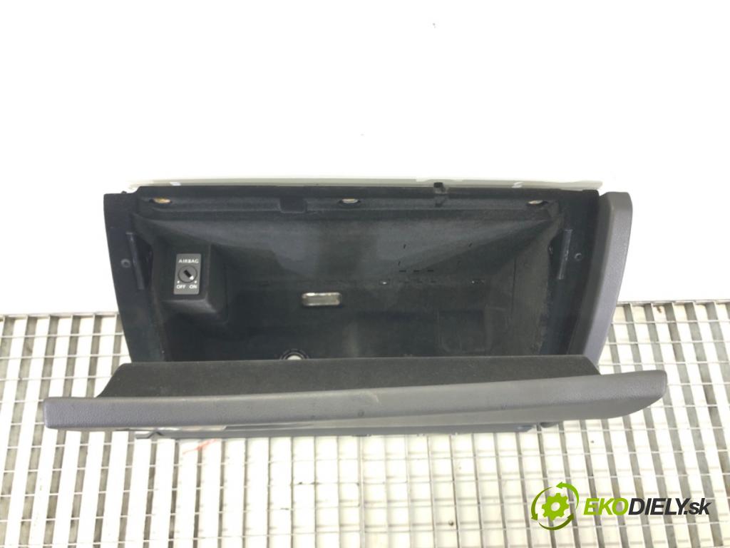 AUDI A6 C7 (4G2, 4GC) 2010 - 2018    3.0 TDI quattro 240 kW [326 KM] olej napędowy 2014  Priehradka, kastlík spolujazdca  (Priehradky, kastlíky)