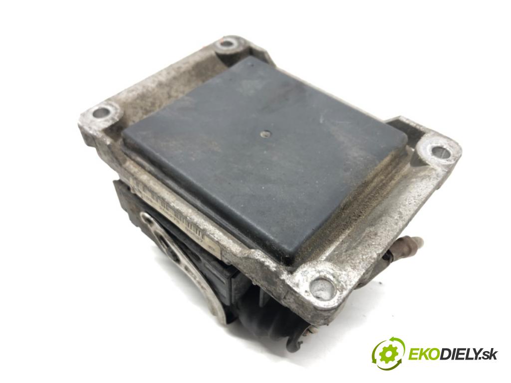 OPEL AGILA (A) (H00) 2000 - 2007    1.0 12V (F68) 43 kW [58 KM] benzyna 2000 - 2007  riadiaca jednotka Motor 09164459 0261206273 (Riadiace jednotky)