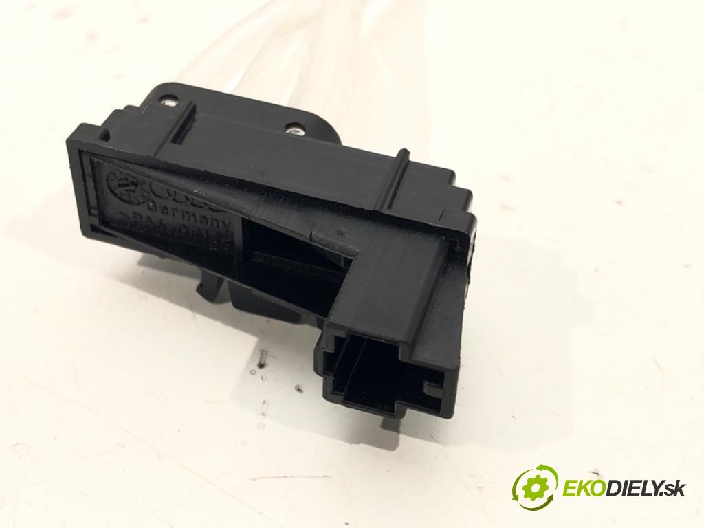 AUDI A6 C7 (4G2, 4GC) 2010 - 2018 farba podsvietenia ( červená farba I biela farba )
kvalita A
motor 3.0TDI 240kW: ( 326KM ) VIN: WAUZZZ4G4GN085962 sedan 4D
Prevodovka automatická farba Kovový: black rok rok vyr. 2015
obdobie rok vyr. 2010-2018