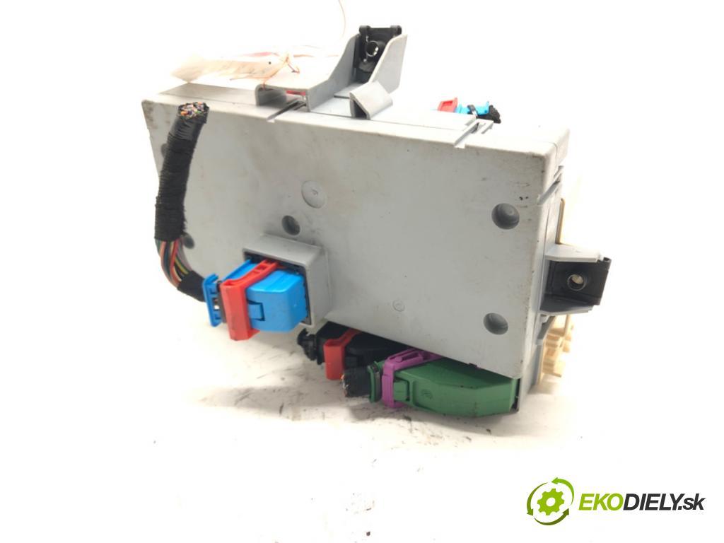 ALFA ROMEO GT (937_) 2003 - 2010    1.9 JTD (937CXN1B) 110 kW [150 KM] olej napędowy 2  modul BSI 60698377 (Pojistkové skříňky)