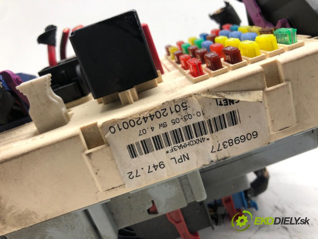 ALFA ROMEO GT (937_) 2003 - 2010    1.9 JTD (937CXN1B) 110 kW [150 KM] olej napędowy 2  modul BSI 60698377 (Pojistkové skříňky)