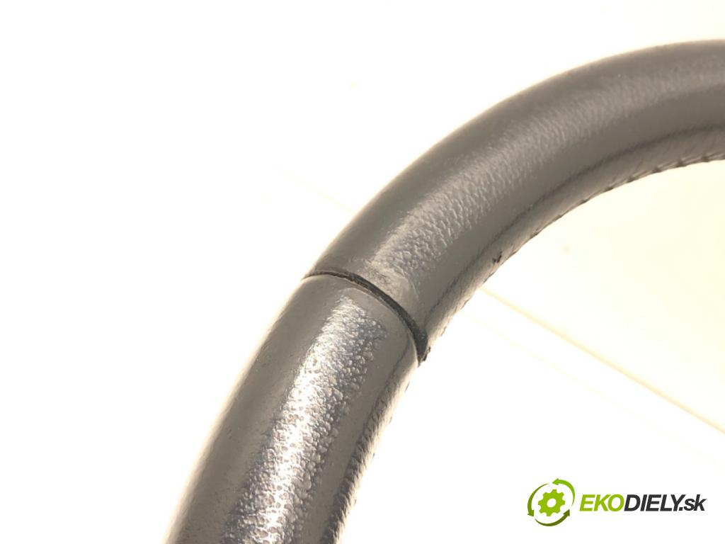 TOYOTA YARIS (_P1_) 1999 - 2005    1.0 (SCP10_) 48 kW [65 KM] benzyna 2003 - 2005  Volant  (Volanty)