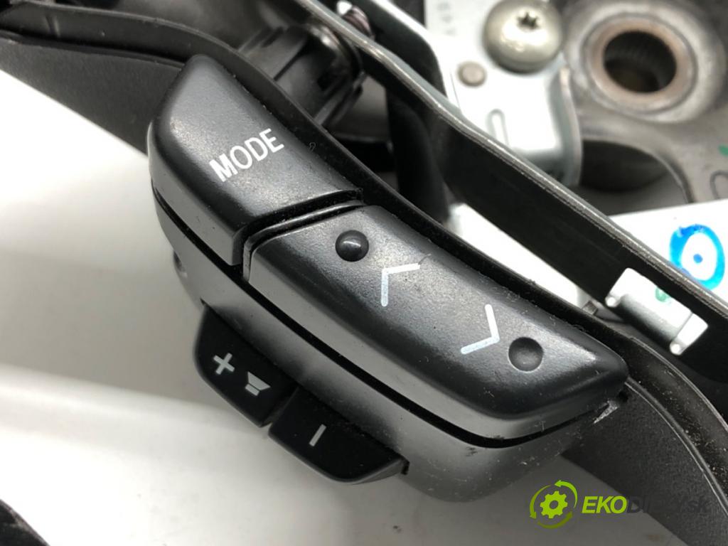 TOYOTA YARIS (_P1_) 1999 - 2005    1.0 (SCP10_) 48 kW [65 KM] benzyna 2003 - 2005  Volant  (Volanty)