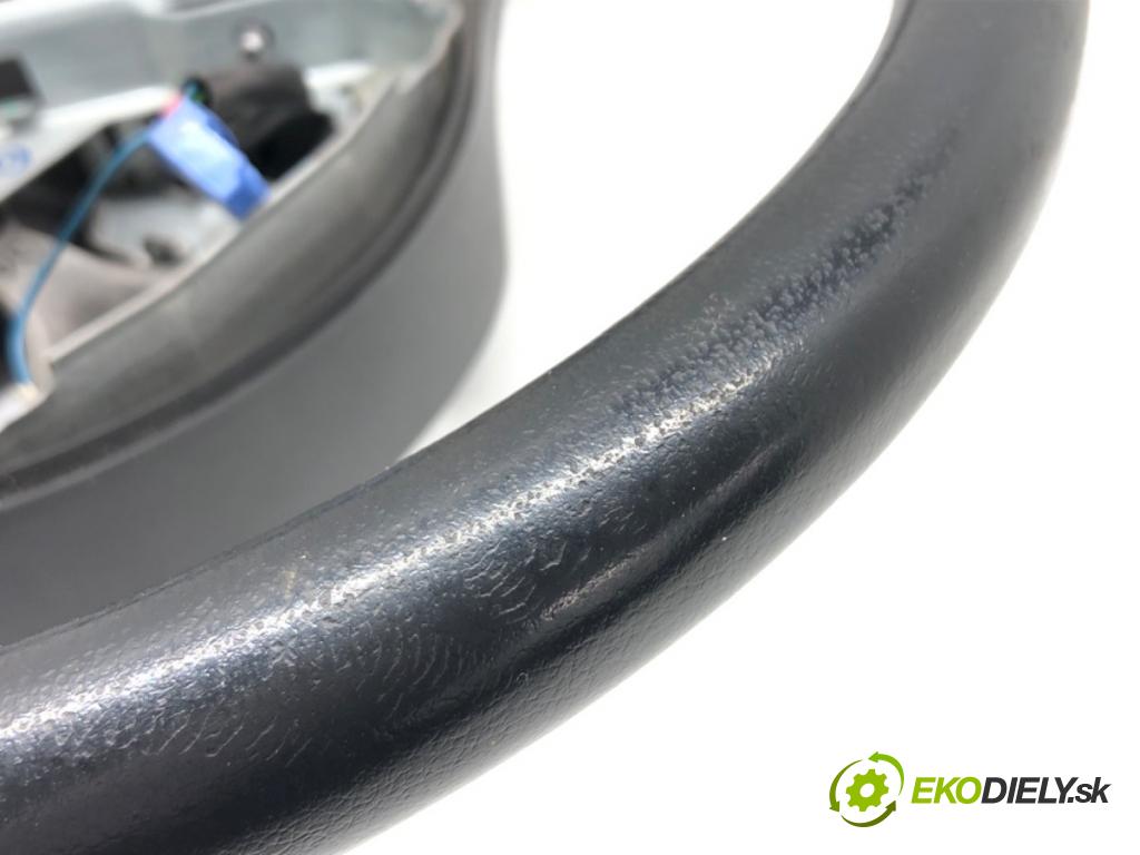 TOYOTA YARIS (_P1_) 1999 - 2005    1.0 (SCP10_) 48 kW [65 KM] benzyna 2003 - 2005  Volant  (Volanty)