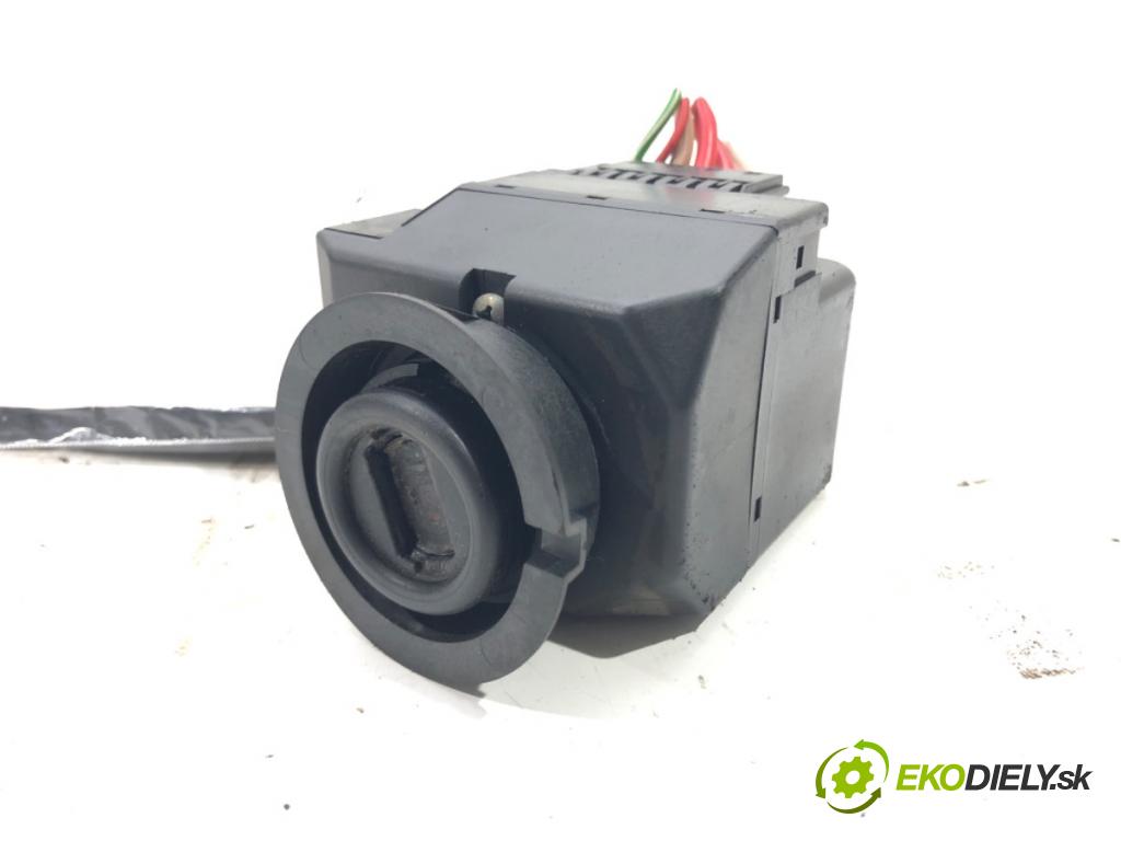 MERCEDES-BENZ W210 sedan 1997 142 kW E 280 (210.053) 2799 spinačka 2085450108 (Spínacia skrinka)