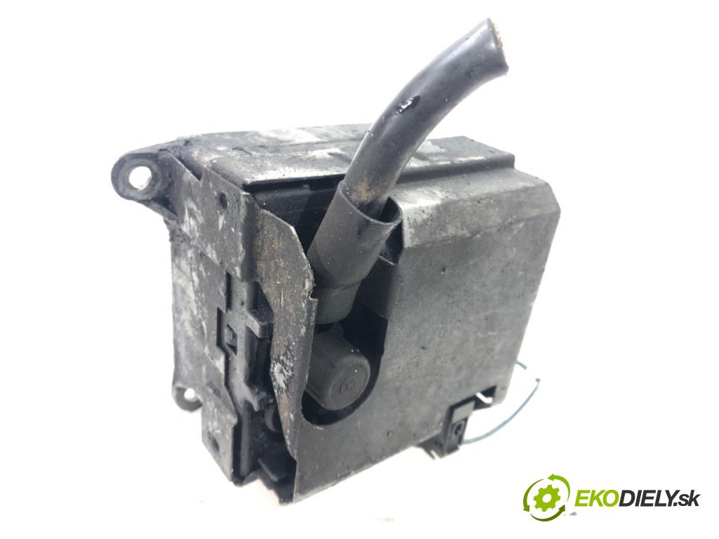 MERCEDES-BENZ KLASA C (W203) 2000 - 2007    C 220 CDI (203.006) 105 kW [143 KM] olej napędowy   vody A2031500154 (Ohřívání, ventilace)