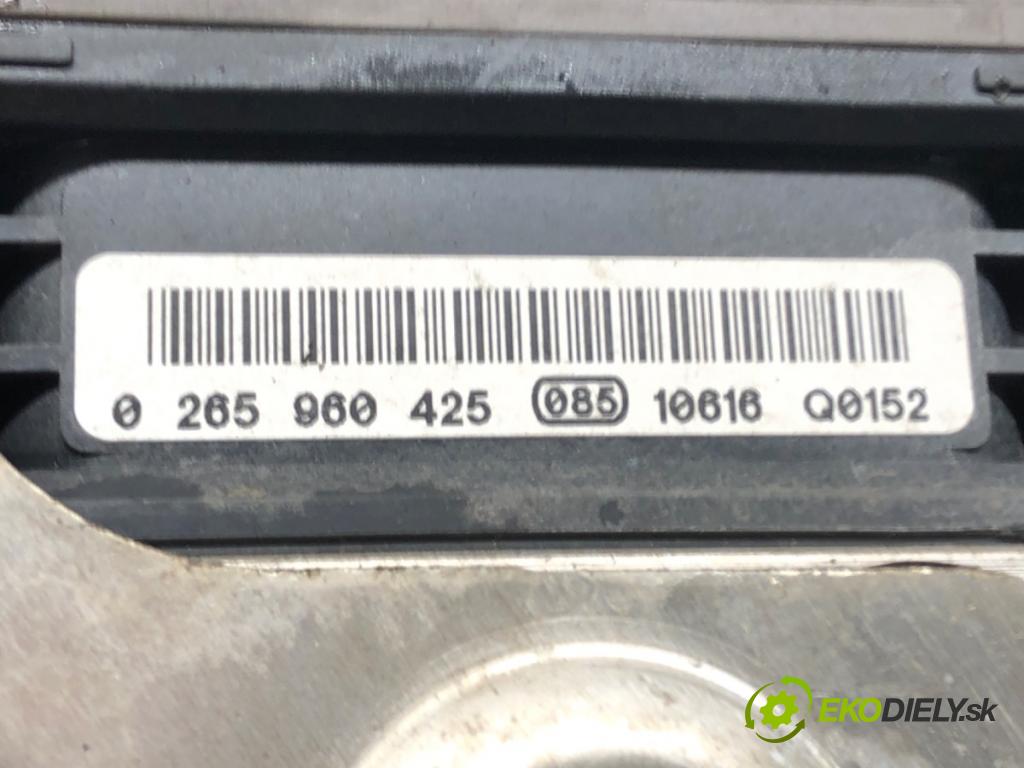 BMW F01 sedan 2012 300 kW 750 i, Li 4395 pumpa ABS 6851386 0265960425 (Pumpa ABS)