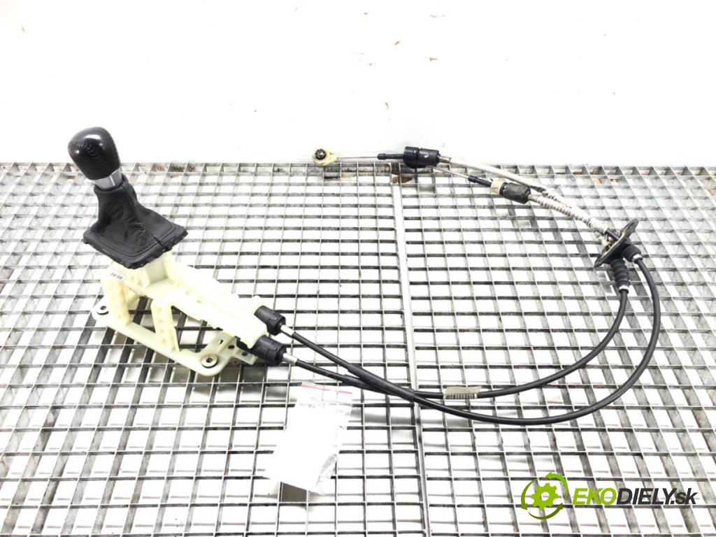 VOLVO S60 II (134) 2010 - 2018    T5 177 kW [240 KM] benzyna 2010 - 2014  Kulisa 31284344 (Rýchlostné páky / kulisy)