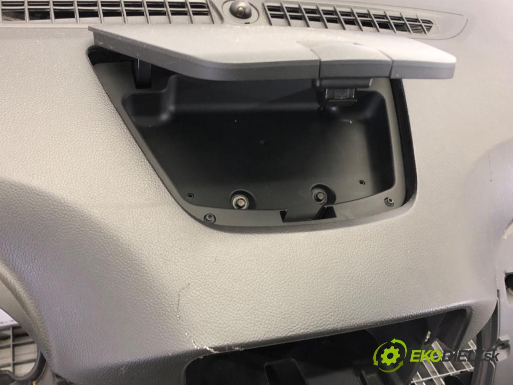 CHEVROLET CRUZE (J300) 2009 - 2022    1.8 LPG 104 kW [141 KM] Benzyna / gaz samochodowy   Palubná doska  (Palubné dosky)