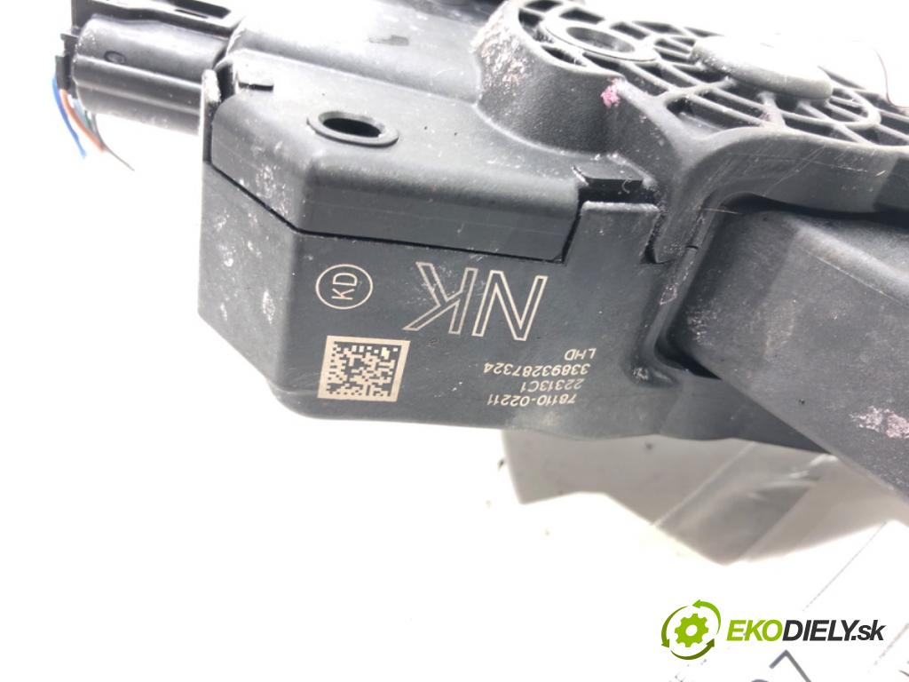 TOYOTA COROLLA sedan (_E21_) 2019 - 2022    1.6 VVTi Flexfuel (ZRE210_) 92 kW [125 KM] Benzyna  Potenciometer plynového pedálu 78110-02211 (Pedále)