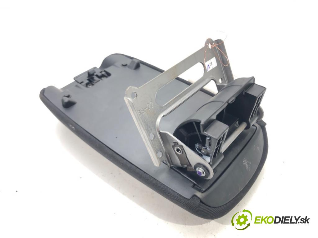 TOYOTA COROLLA sedan (_E21_) 2019 - 2022    1.6 VVTi Flexfuel (ZRE210_) 92 kW [125 KM] Benzyna  Lakťová opierka  (Lakťové opierky)